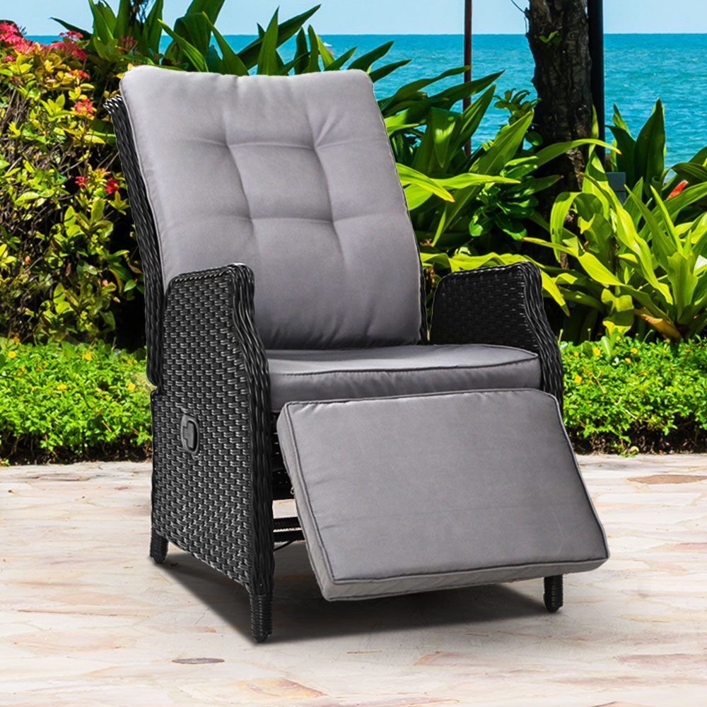 Nauru Wicker Recliner Chair