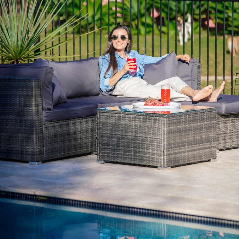London Wicker 5PC Outdoor Lounge Set With Coffee Table